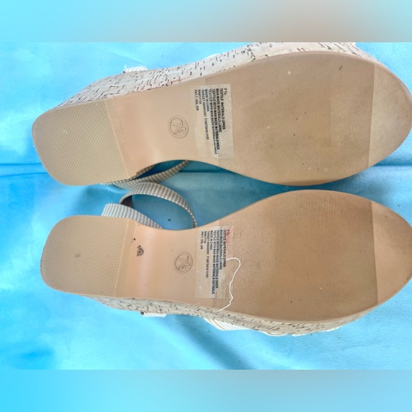 Striped wavy bottom platform wedge espadrilles - Picture 5 of 5